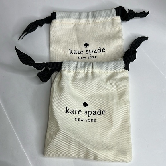 Set of Two Kate Spade 4.5” x 3.75” Sleeper Cinch Bags - New - Picture 1 of 2